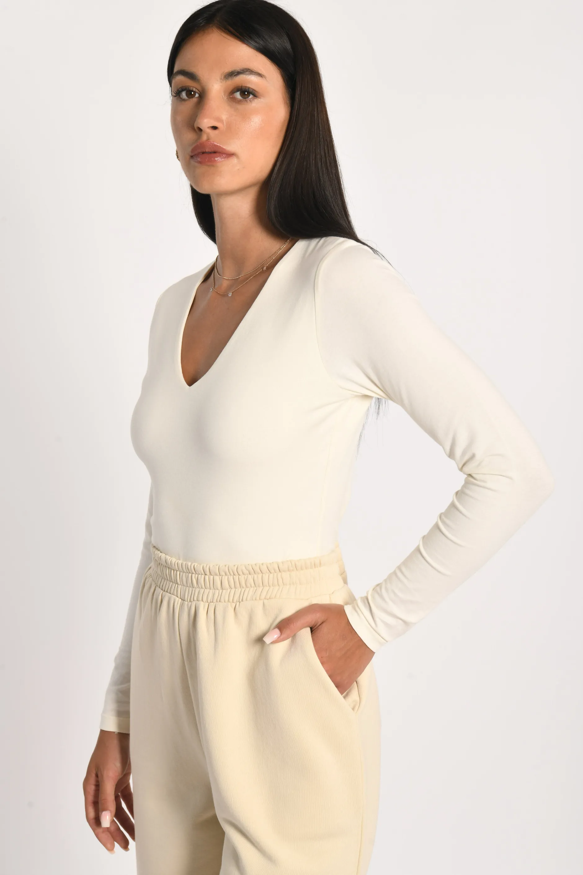 Shop KOOKAÏ T-SHIRT COL V MATHILDA Ecru